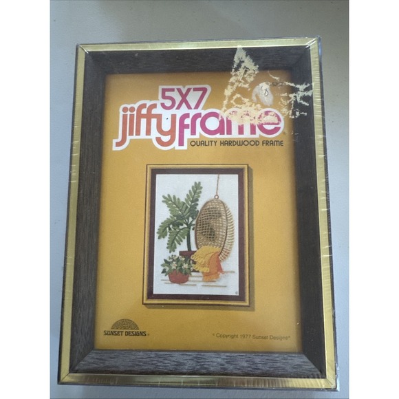 Sunset Designs Other - Vintage 1977 Sunset Designs Jiffy 5" x 7" Hardwood Frame Embroidery Crewel NEW